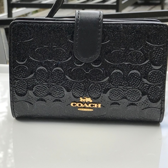 Super Cute Coach Wallet 3.5 x 5 NWT - Picture 1 of 8